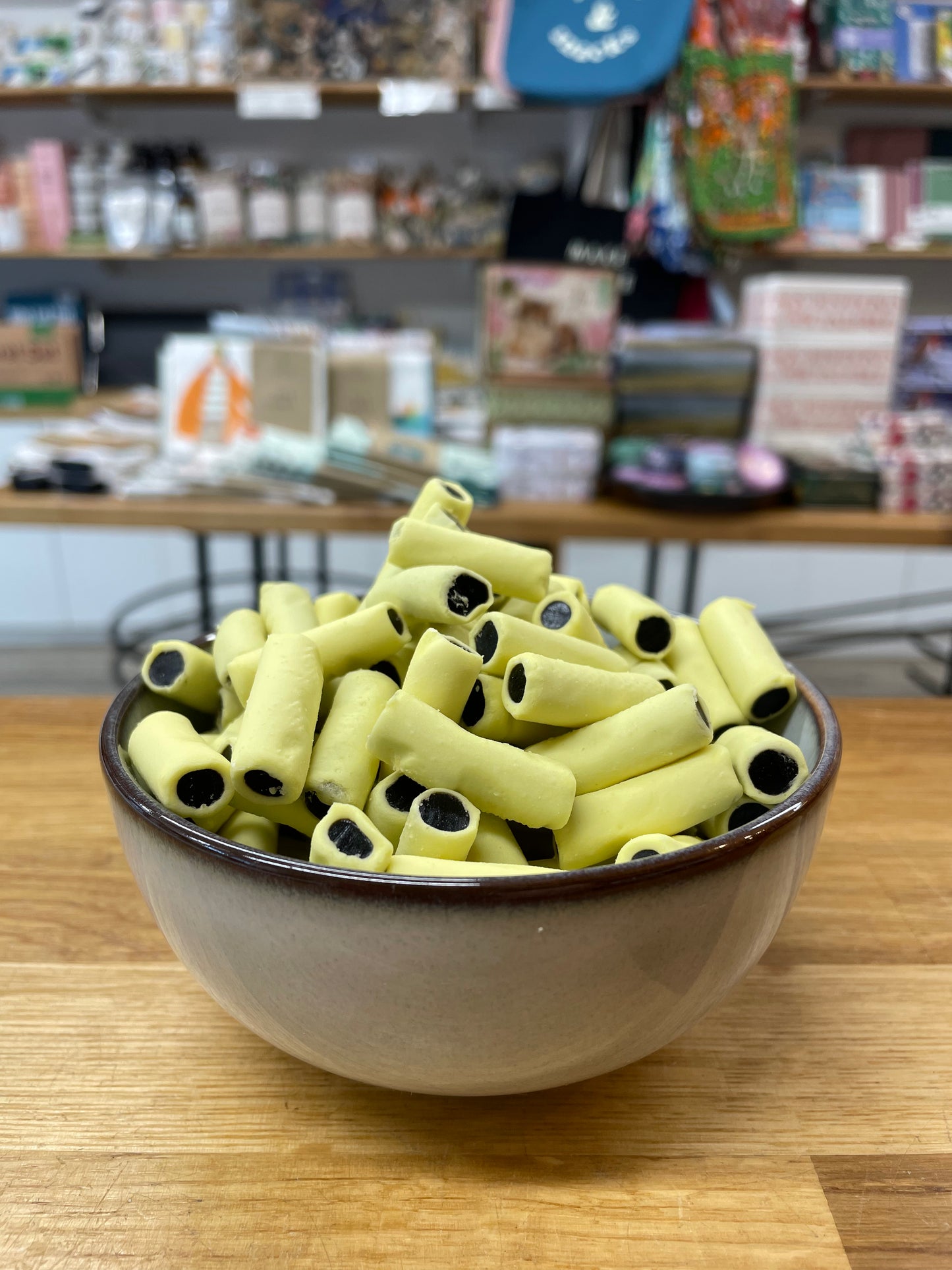 Porvoon Lakritsi Banana Coated Sweet Liquorice 100g