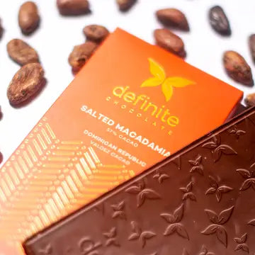 Definite Valdez Salted Macademia 58% 50g