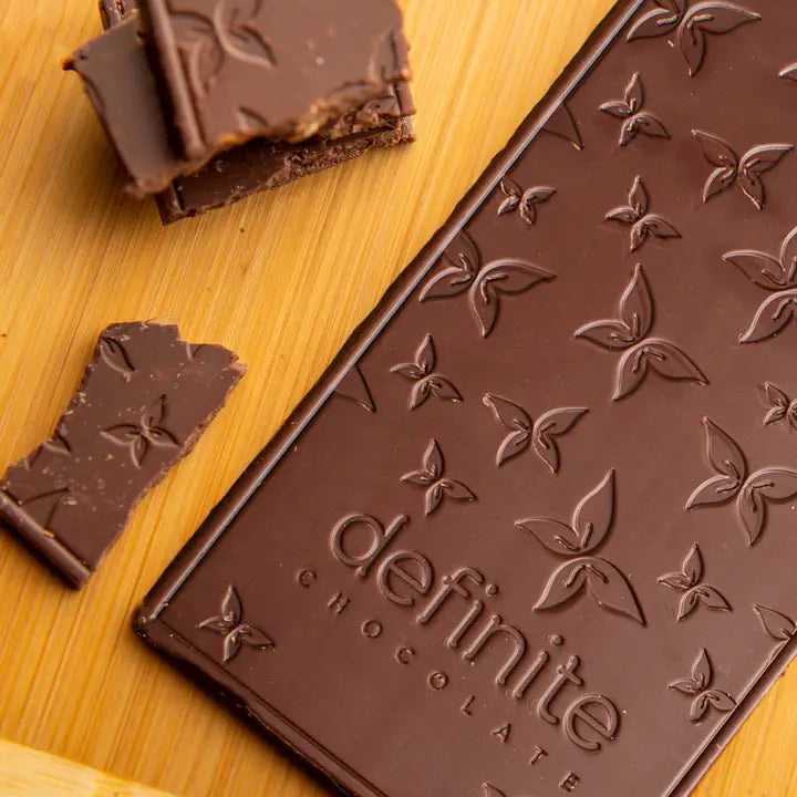 Definite Valdez 55% Caramelised Almond and Cashew Milk 50g